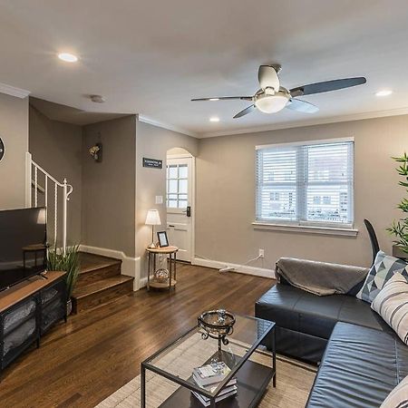Beautiful 3Br 2Ba House With Cozy Backyard By Cozysuites อเล็กซานเดรีย ภายนอก รูปภาพ